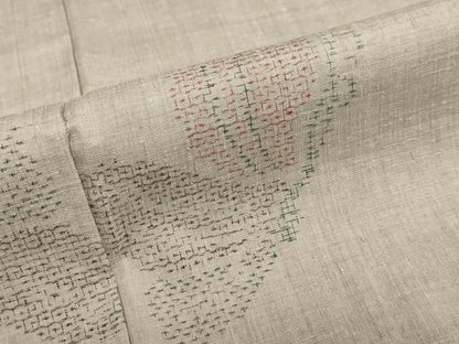 平和屋着物●本場結城紬　重要無形文化財　80亀甲　舞蝶文　正絹　逸品　DABF1251ud