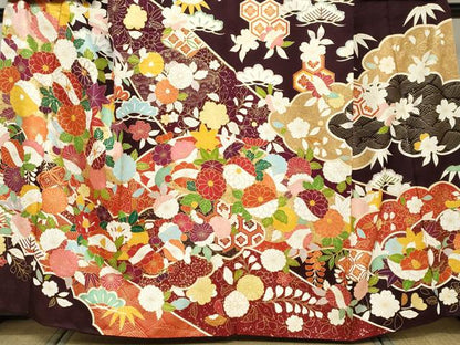 平和屋着物●小振袖　二尺袖　背抜き仕立て　駒刺繍　吉祥草花文　金彩　正絹　逸品　DABF1255ud