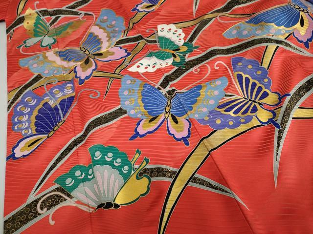 平和屋着物●本手描友禅作家　秋山章　振袖　駒刺繍　舞蝶文　金彩　正絹　逸品　DABF1263ud