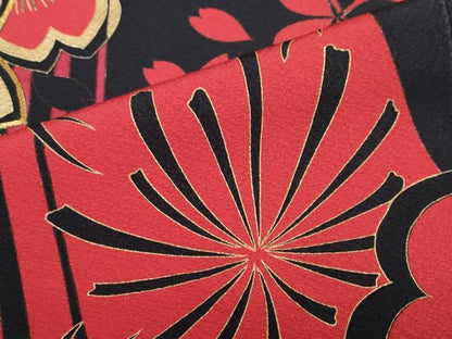 平和屋着物●豪華振袖　舞桜文　黒地　金彩　正絹　逸品　DABF1272ud
