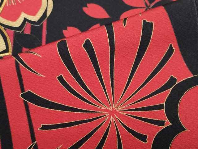 平和屋着物●豪華振袖　舞桜文　黒地　金彩　正絹　逸品　DABF1272ud