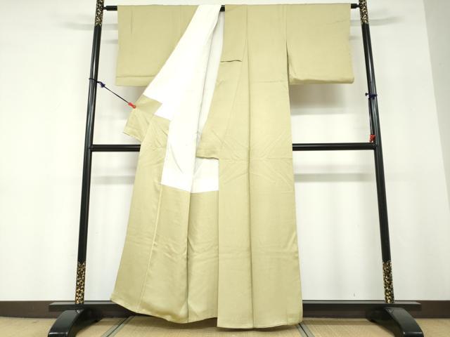 平和屋着物●上質な色無地　草花地紋　枯草色　正絹　逸品　DABF1291ud