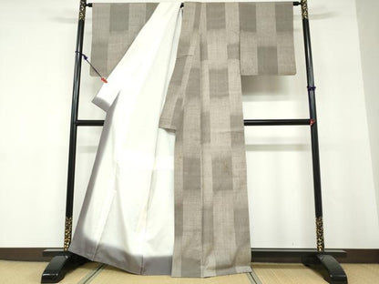 平和屋着物●池田重子コレクション　本場結城紬　重要無形文化財　市松　奥順織物謹製　鑑定証付き　正絹　逸品　DABF1319ud