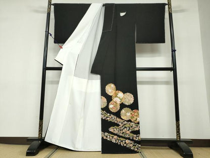 平和屋着物●豪華黒留袖　駒刺繍　宝尽くし雪輪草花文　金彩　正絹　逸品　未使用　DABF1335ud
