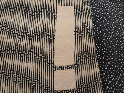 平和屋着物●江戸小紋　作家物　児玉博彫刻　抽象文様　まるやま扱い　証紙付き　伊と幸　正絹　逸品　DABF1367ud