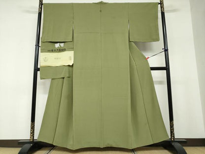 平和屋着物●上質な色無地 本場奄美大島泥染 草色 反端付き 正絹 逸品 DABF1419ud