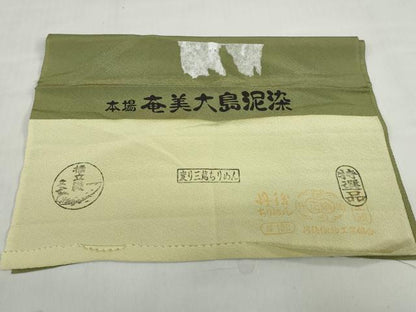 平和屋着物●上質な色無地 本場奄美大島泥染 草色 反端付き 正絹 逸品 DABF1419ud