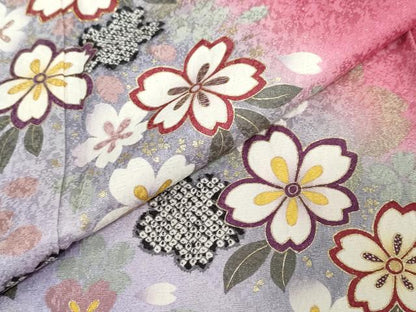 平和屋着物●豪華振袖　舞桜文　暈し染め　金彩　金通し地　正絹　逸品　DABF1433ud