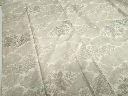 平和屋着物●本場大島紬　白大島　9マルキ　雲取り草花文　正絹　逸品　DABF1476ud