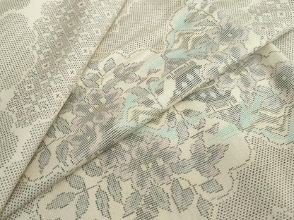 平和屋着物●本場大島紬　白大島　9マルキ　雲取り草花文　正絹　逸品　DABF1476ud