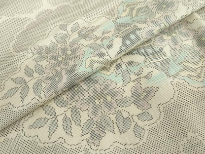 平和屋着物●本場大島紬　白大島　9マルキ　雲取り草花文　正絹　逸品　DABF1476ud