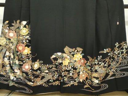 平和屋着物●豪華黒留袖　螺鈿　流水草花文　本金箔　正絹　逸品　DABF1491ud