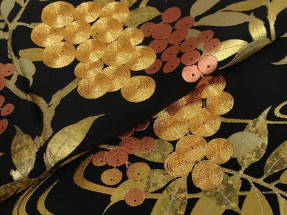平和屋着物●豪華黒留袖　駒刺繍　南天文　金彩　正絹　逸品　DABF1498ud