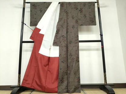 平和屋着物●本場大島紬　9マルキ　古代染色純泥染　つるバラ　証紙付き　前山織物謹製　正絹　逸品　未使用　DABF1525ud