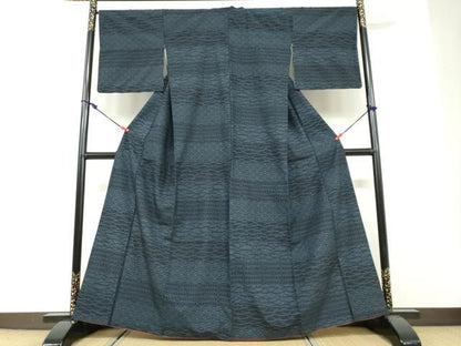 平和屋着物●上質な紬　100亀甲　流水文　正絹　逸品　DABF1542ud