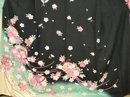 平和屋着物●豪華振袖　草花文　暈し染め　黒地　金通し地　正絹　逸品　DABF1567ud