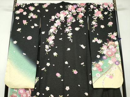 平和屋着物●豪華振袖　草花文　暈し染め　黒地　金通し地　正絹　逸品　DABF1567ud