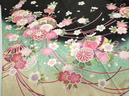 平和屋着物●豪華振袖　草花文　暈し染め　黒地　金通し地　正絹　逸品　DABF1567ud