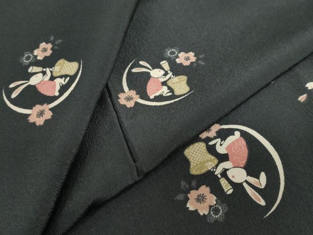 平和屋着物●小紋　舞桜文　月兎　黒地　洗える着物　DABF1604ud
