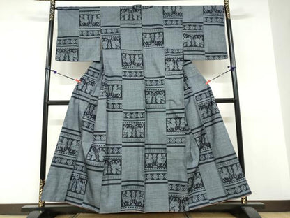 平和屋着物●本場大島紬　9マルキ　鳥獣文　正絹　逸品　DABF1725ud