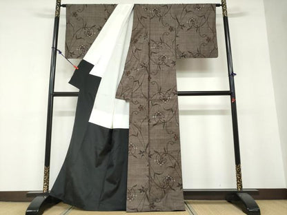 平和屋着物●本場大島紬　7マルキ　草花文　正絹　逸品　DABF1768ud