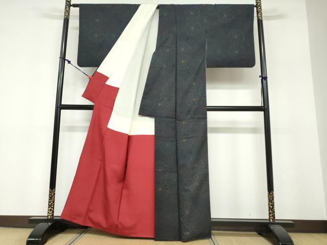 平和屋着物●本場奄美大島紬　7マルキ　古代染色純泥染　舞花文　証紙付き　恵絹織物謹製　正絹　逸品　DABF1781ud