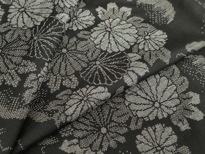 平和屋着物●本場大島紬　9マルキ　草花文　正絹　逸品　DABF1803ud
