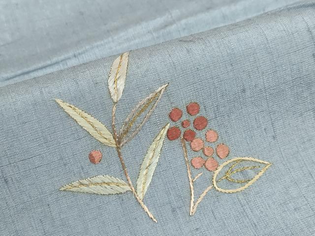 平和屋着物●訪問着　紬地　総刺繍　草花文　暈し染め　金彩　正絹　逸品　DABF1817ud