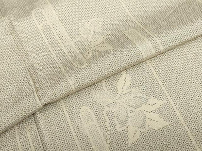 平和屋着物▽本塩沢　単衣　110亀甲　エ霞舞葉文　正絹　逸品　DABF1982ud