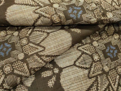 平和屋着物●本場大島紬　龍郷絣　7マルキ　花菱文　正絹　逸品　DABF2270fe