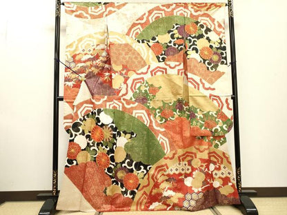 平和屋着物●豪華振袖　駒刺繍　吉祥菊唐草松文　金彩　金通し地　正絹　逸品　DABF2282fe
