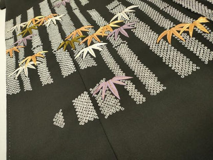 平和屋着物▼豪華黒留袖　駒刺繍　笹竹文　金糸　正絹　逸品　DABF2397fe