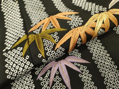 平和屋着物▼豪華黒留袖　駒刺繍　笹竹文　金糸　正絹　逸品　DABF2397fe