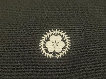 平和屋着物▼中国三大刺繍　相良刺繍　黒留袖　駒刺繍　向かい鳥花唐草文　暈し染　金彩　正絹　逸品　DABF2398fe