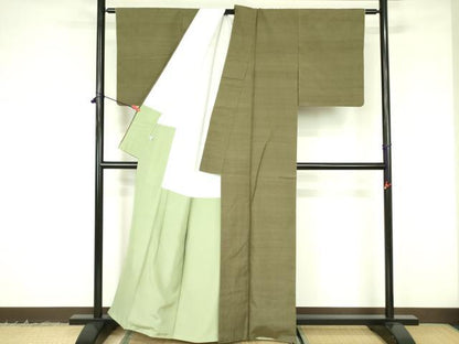 平和屋着物■上質な紬　草色　正絹　逸品　DABF3068op
