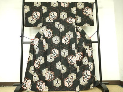 平和屋着物▽小紋　単衣　宝尽くし松葉花文　黒地　洗える着物　DABF3125op