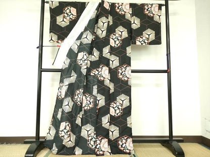 平和屋着物▽小紋　単衣　宝尽くし松葉花文　黒地　洗える着物　DABF3125op
