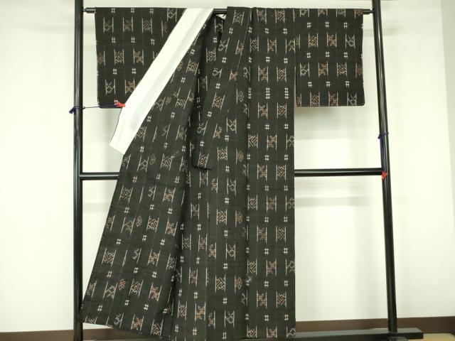 平和屋着物▽上質な紬 　単衣　絣花間道　黒地　正絹　逸品　未使用　DABF3164op