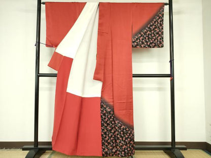 平和屋着物▼染色作家　斉藤三才　訪問着　花唐草文　暈し染め　金彩　正絹　逸品　DABF3185op