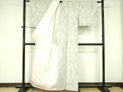 平和屋着物●本場大島紬　白大島　9マルキ　草花　正絹　逸品　未使用　DABF3194op
