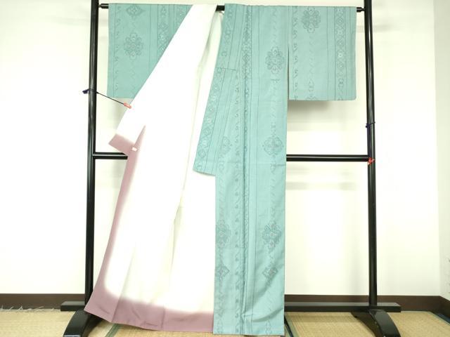 平和屋着物●中国三大刺繍　スワトウ刺繍　汕頭刺繍　総刺繍　本場大島紬　花間道　上村絹織物謹製　証紙付き　正絹　逸品　DABF3197op