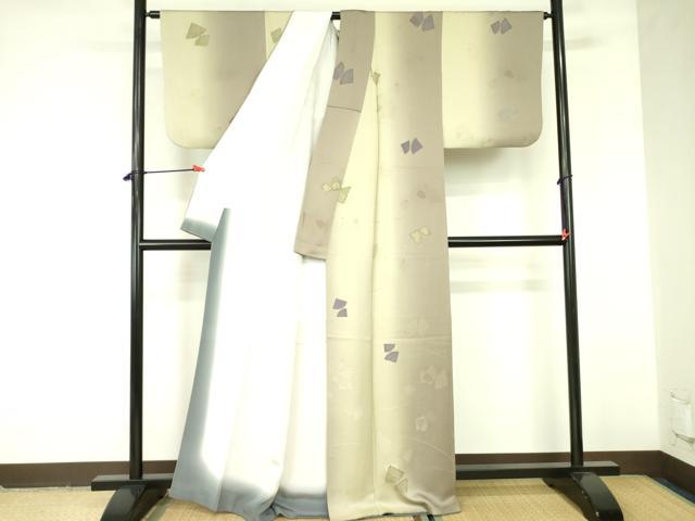 平和屋着物▼上質な小紋 地紋起こし 舞蝶文 暈し染め 正絹 逸品 DABF3247op