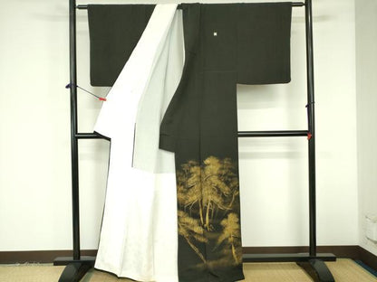 平和屋着物▼豪華黒留袖　松葉文　金彩　正絹　逸品　DABF3389op