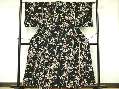 平和屋着物●上質な小紋　枝桜文　黒地　金彩　鬼しぼ縮緬　正絹　逸品　DABF3645op
