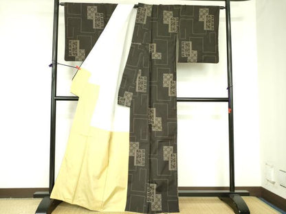 平和屋着物●本場大島紬　7マルキ　色紙花文　正絹　逸品　DABF3692op