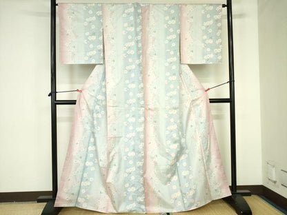 平和屋着物●本場大島紬　白大島　7マルキ　枝花　暈し染め　正絹　逸品　DABF3695op