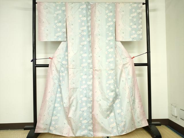 平和屋着物●本場大島紬　白大島　7マルキ　枝花　暈し染め　正絹　逸品　DABF3695op