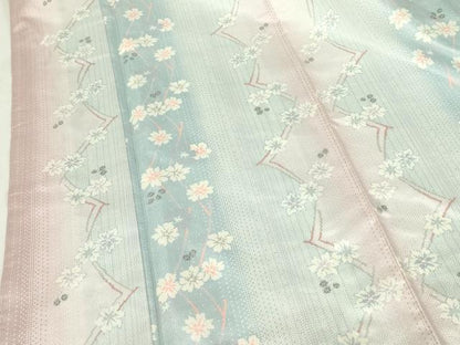 平和屋着物●本場大島紬　白大島　7マルキ　枝花　暈し染め　正絹　逸品　DABF3695op