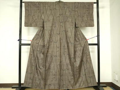 平和屋着物●本場大島紬　7マルキ　唐草文　正絹　逸品　DABF3697op