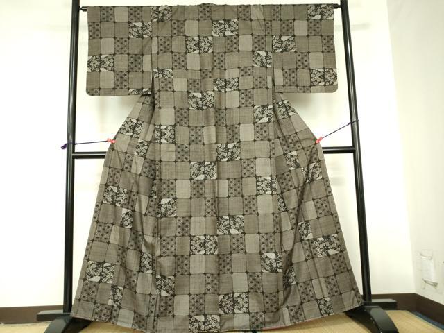 平和屋着物●本場大島紬　7マルキ　麻の葉格子花文　正絹　逸品　未使用　DABF3721op